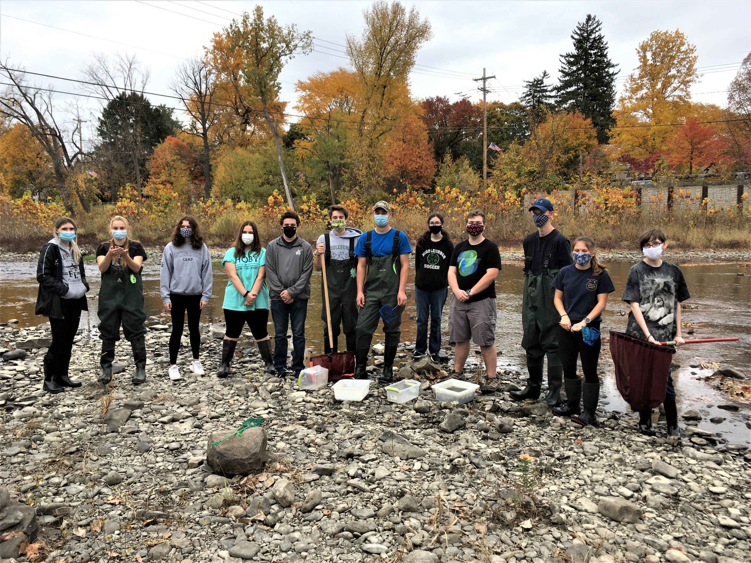 AP environmental science students lined up near Schoharie Creek 