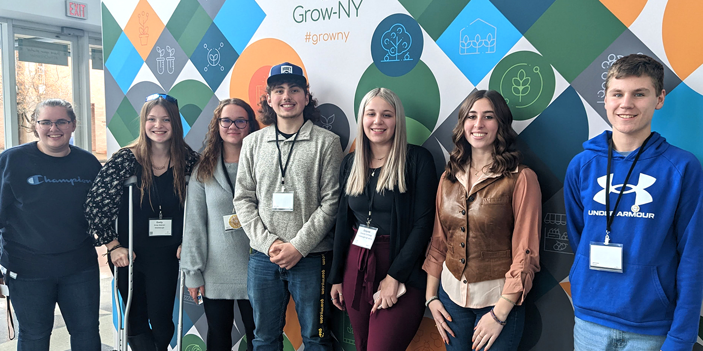Students get business tips at Grow NY